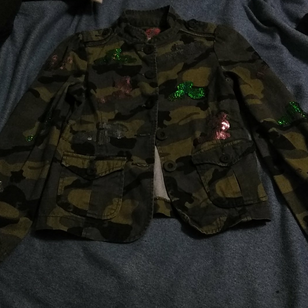 Guess Girls size 16 camo print jacket